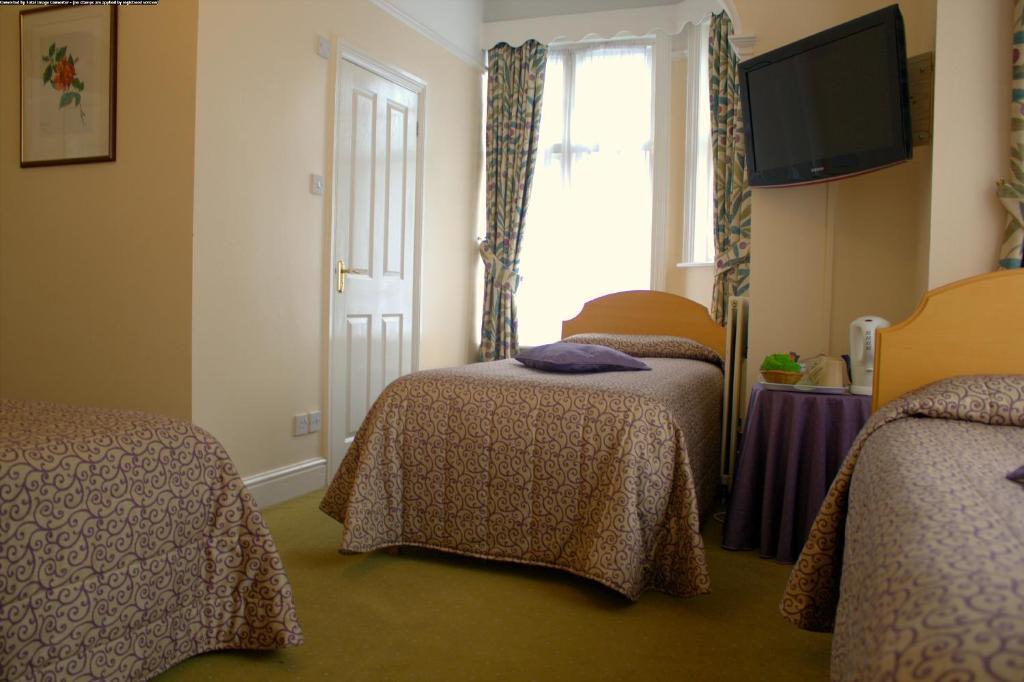 Gatwick Turret Guest House Horley Room photo